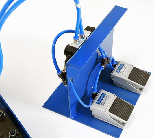 Centerline Dynamics LIft & Tilt Tables Vestil Steel Pneumatic Scissor Lift Table 39-1/2 In. x 19-3/4 In. x 29-1/2 In. 200 Lb. Capacity