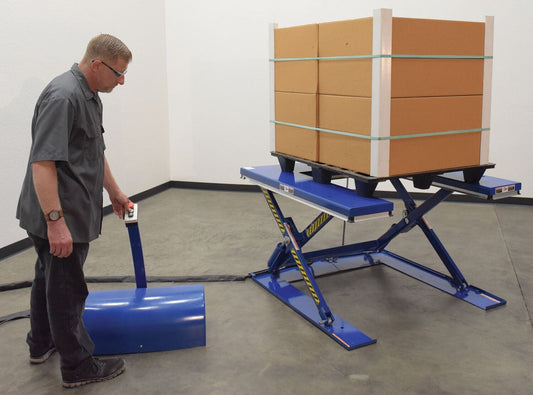 Centerline Dynamics LIft & Tilt Tables Vestil Steel U Type Electric Lift Table 2000 Lb. Capacity