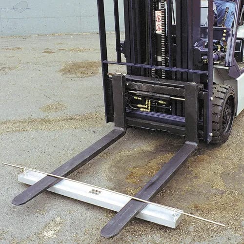 Centerline Dynamics Magnetic Sweepers Magnetics Hang Type Magnetic Sweeper, 96"W