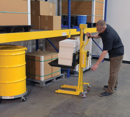 Centerline Dynamics Portable Load Lifters Vestil Steel Portable Hand Winch Lifter 330 Lb. Capacity