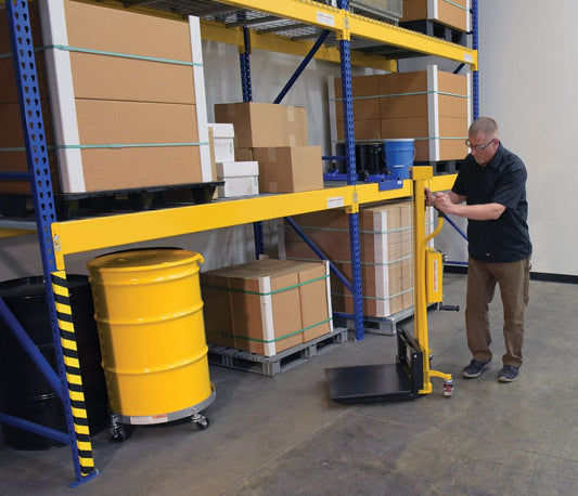 Centerline Dynamics Portable Load Lifters Vestil Steel Portable Hand Winch Lifter 330 Lb. Capacity