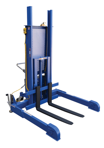 Centerline Dynamics Stackers Vestil Steel Pallet Master/Server Stacker 115 Volt AC Powered 60 In. Raised Height 4,000 Lb. Capacity