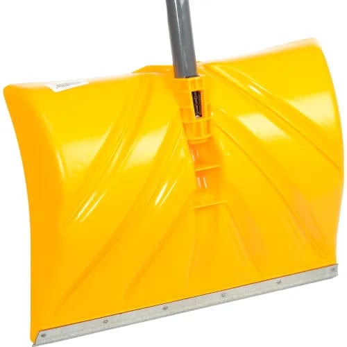 Centerline Dynamics Shovels TrueTemper® 1603072 18" Ergonomic Poly Blade Combo Snow Shovel W/ Steel D-Grip Handle